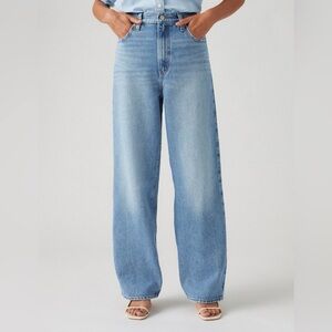 Levi’s High Waisted Straight Leg Medium Wash Full Length Denim Jeans
